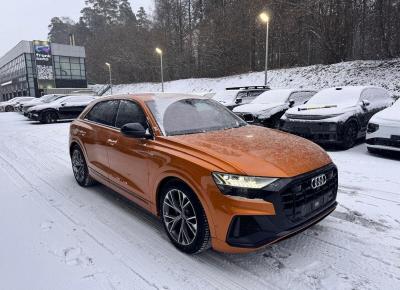 Фото Audi Q8