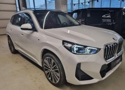 Фото BMW X1