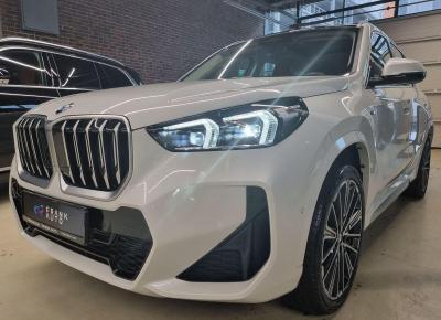 Фото BMW X1