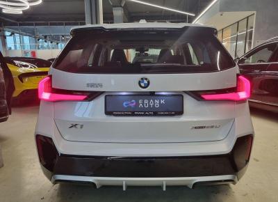 Фото BMW X1