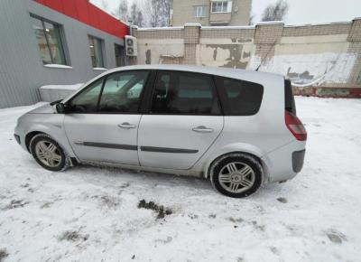 Фото Renault Scenic