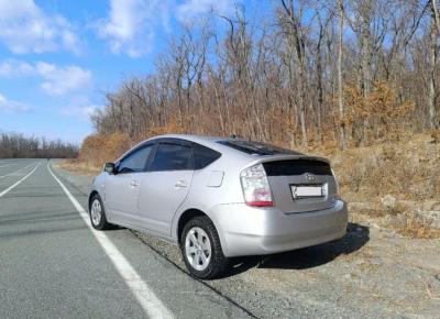 Фото Toyota Prius