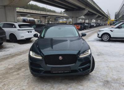 Фото Jaguar F-Pace