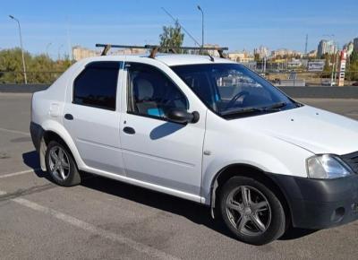 Фото Renault Logan