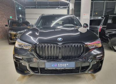 Фото BMW X5