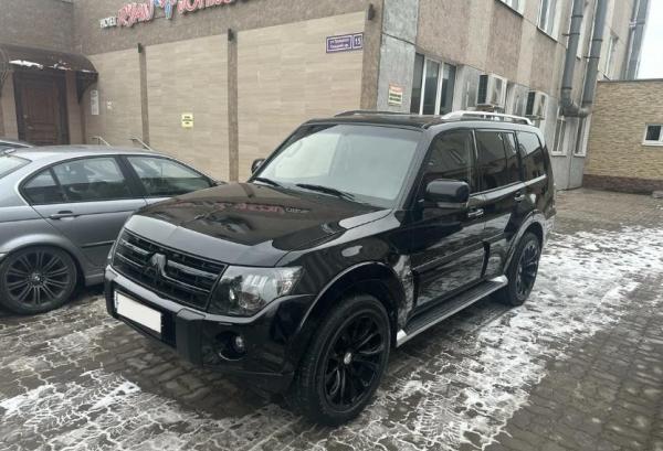 Mitsubishi Pajero, 2008 год выпуска с двигателем Бензин, 3 100 000 RUB в г. Казань