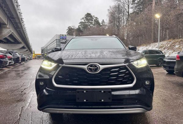 Toyota Highlander, 2024 год выпуска с двигателем Бензин, 6 700 000 RUB в г. Москва