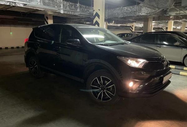 Toyota RAV4, 2016 год выпуска с двигателем Бензин, 3 085 000 RUB в г. Ижевск