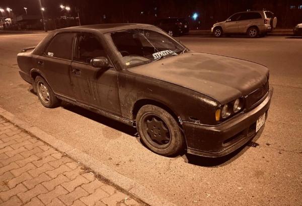 Nissan Gloria, 1987 год выпуска с двигателем Бензин, 140 000 RUB в г. Владивосток