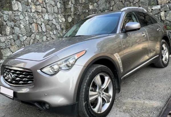 Infiniti FX, 2009 год выпуска с двигателем Бензин, 1 750 000 RUB в г. Владивосток