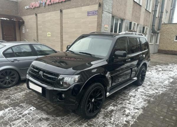 Mitsubishi Pajero, 2008 год выпуска с двигателем Бензин, 3 100 000 RUB в г. Казань