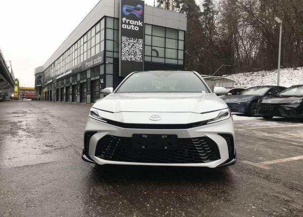 Toyota Camry, 2024 год выпуска с двигателем Бензин, 5 600 000 RUB в г. Москва