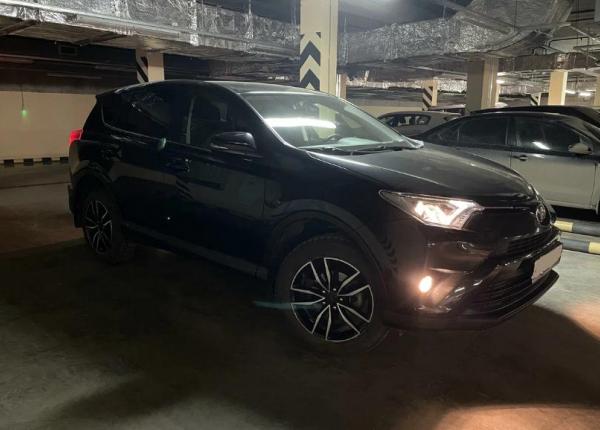 Toyota RAV4, 2016 год выпуска с двигателем Бензин, 3 085 000 RUB в г. Ижевск