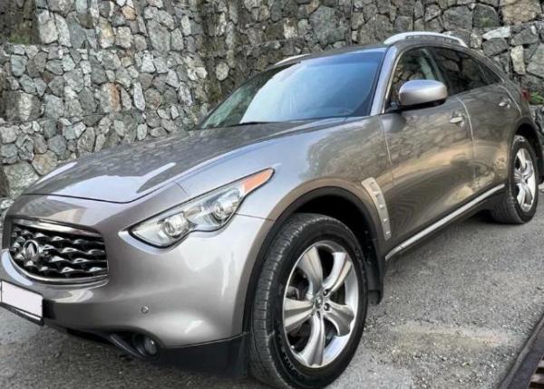 Infiniti FX, 2009 год выпуска с двигателем Бензин, 1 750 000 RUB в г. Владивосток