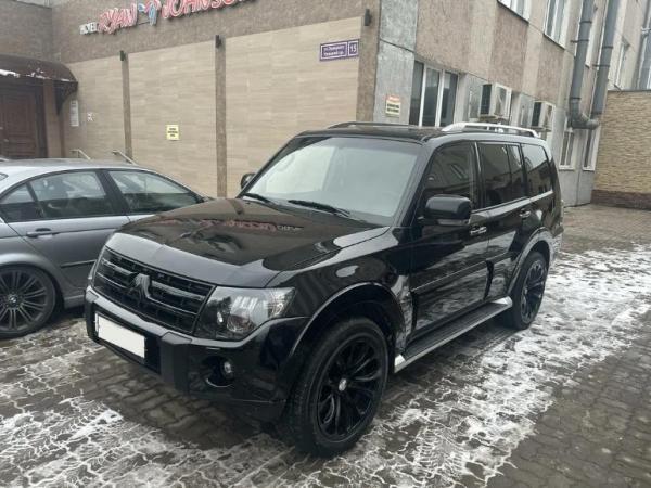 Mitsubishi Pajero, 2008 год выпуска с двигателем Бензин, 3 100 000 RUB в г. Казань