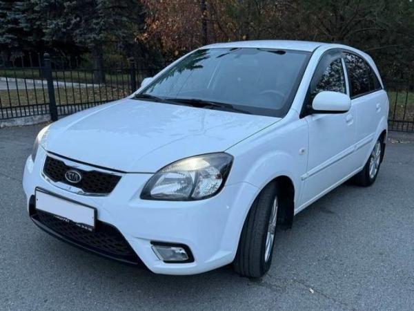 Kia Rio, 2011 год выпуска с двигателем Бензин, 690 000 RUB в г. Челябинск