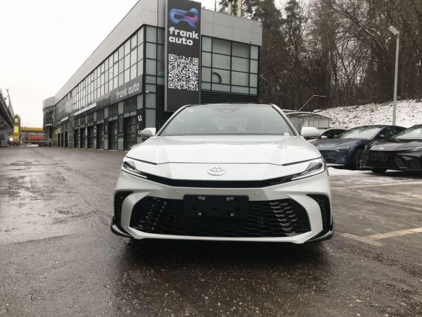 Toyota Camry, 2024 год выпуска с двигателем Бензин, 5 600 000 RUB в г. Москва