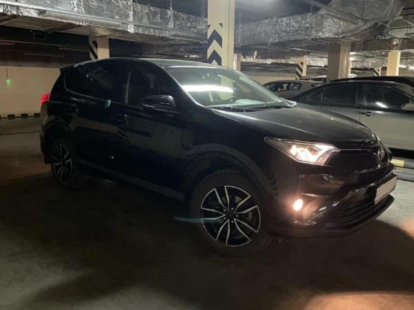 Toyota RAV4, 2016 год выпуска с двигателем Бензин, 3 085 000 RUB в г. Ижевск