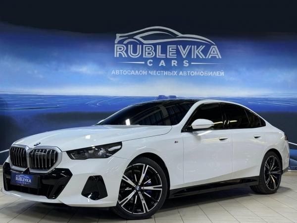 BMW 5 серия, 2023 год выпуска с двигателем Бензин, 10 299 000 RUB в г. Москва