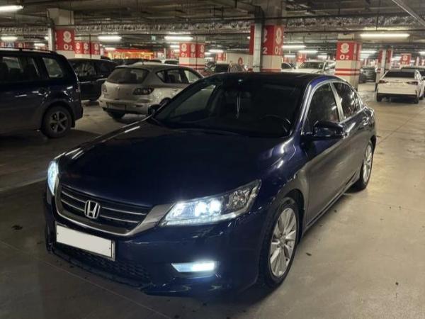 Honda Accord, 2013 год выпуска с двигателем Бензин, 2 200 000 RUB в г. Новокузнецк