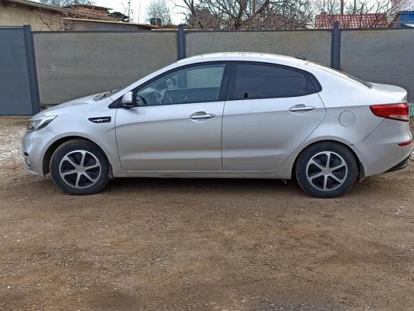 Kia Rio, 2017 год выпуска с двигателем Бензин, 825 000 RUB в г. Астрахань