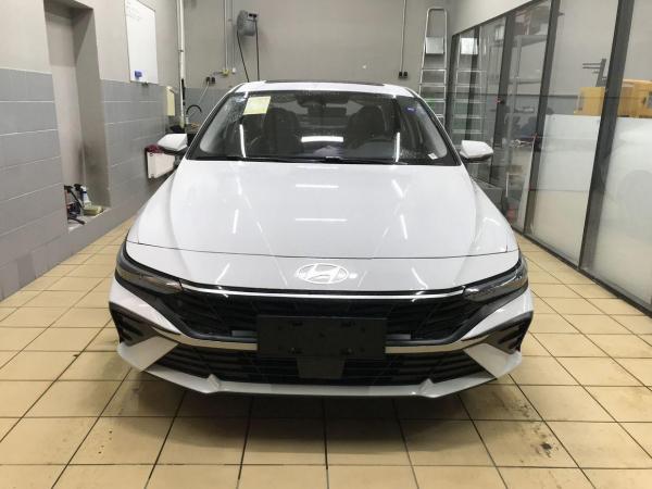 Hyundai Elantra, 2024 год выпуска с двигателем Бензин, 2 950 000 RUB в г. Москва