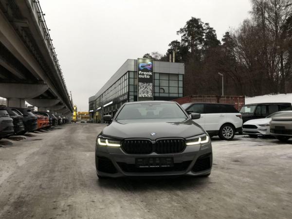 BMW 5 серия, 2022 год выпуска с двигателем Бензин, 9 300 000 RUB в г. Москва