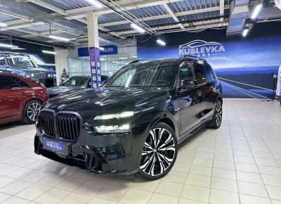 Фото BMW X7