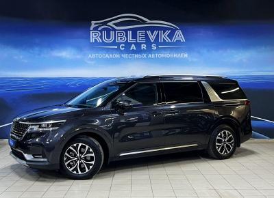 Фото Kia Carnival