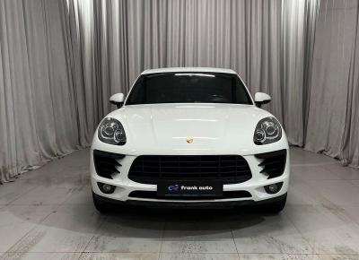 Фото Porsche Macan