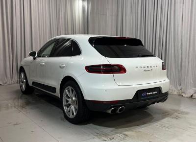 Фото Porsche Macan