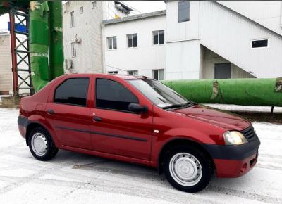 Фото Renault Logan