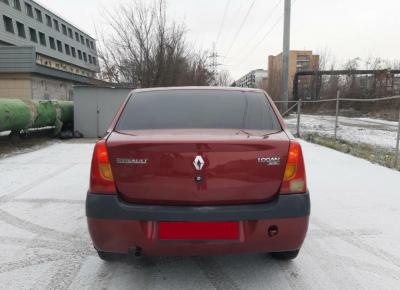 Фото Renault Logan