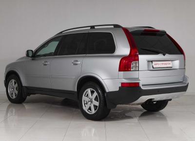 Фото Volvo XC90