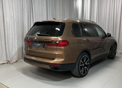 Фото BMW X7