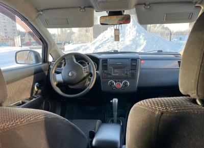 Фото Nissan Tiida