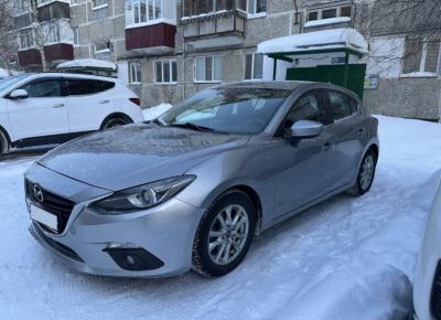 Фото Mazda 3