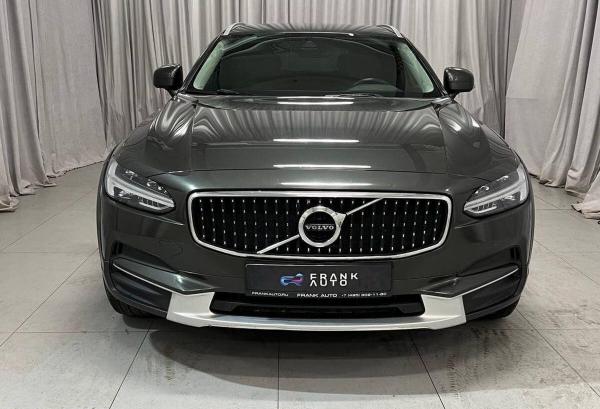 Volvo V90 Cross Country, 2018 год выпуска с двигателем Бензин, 3 350 000 RUB в г. Москва