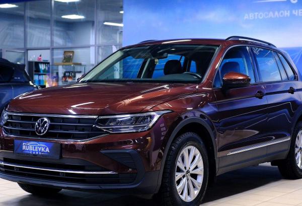 Volkswagen Tiguan, 2021 год выпуска с двигателем Бензин, 2 799 000 RUB в г. Москва