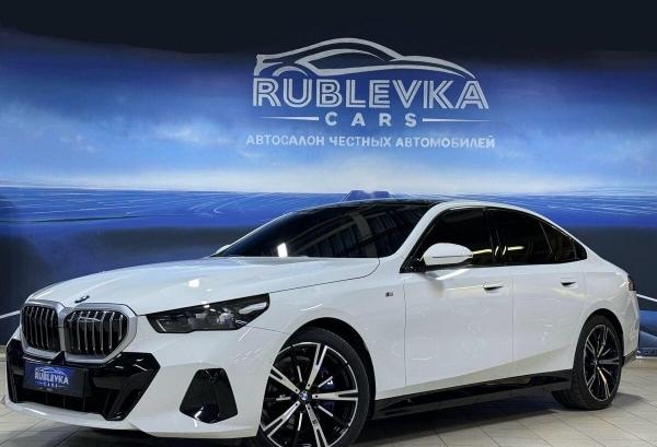 BMW 5 серия, 2023 год выпуска с двигателем Бензин, 9 790 000 RUB в г. Москва