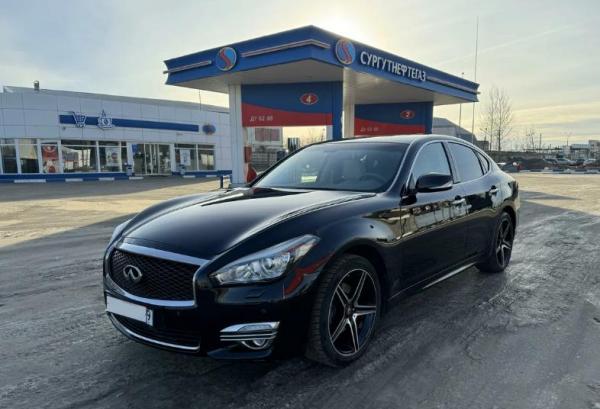 Infiniti Q70, 2016 год выпуска с двигателем Бензин, 2 690 000 RUB в г. Тверь