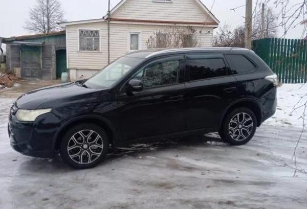 Mitsubishi Outlander, 2014 год выпуска с двигателем Бензин, 1 590 000 RUB в г. Владимир