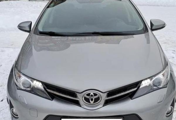 Toyota Auris, 2013 год выпуска с двигателем Бензин, 1 500 000 RUB в г. Архангельск