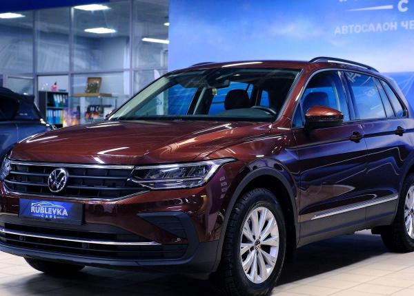 Volkswagen Tiguan, 2021 год выпуска с двигателем Бензин, 2 799 000 RUB в г. Москва