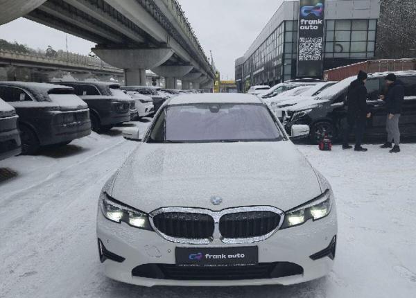 BMW 3 серия, 2020 год выпуска с двигателем Бензин, 3 050 000 RUB в г. Москва