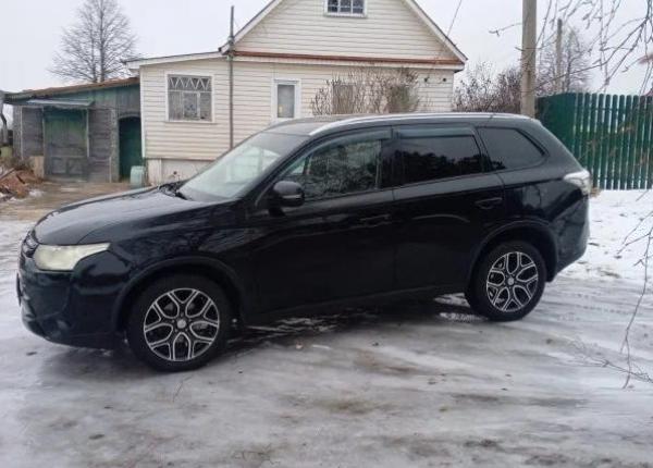 Mitsubishi Outlander, 2014 год выпуска с двигателем Бензин, 1 590 000 RUB в г. Владимир