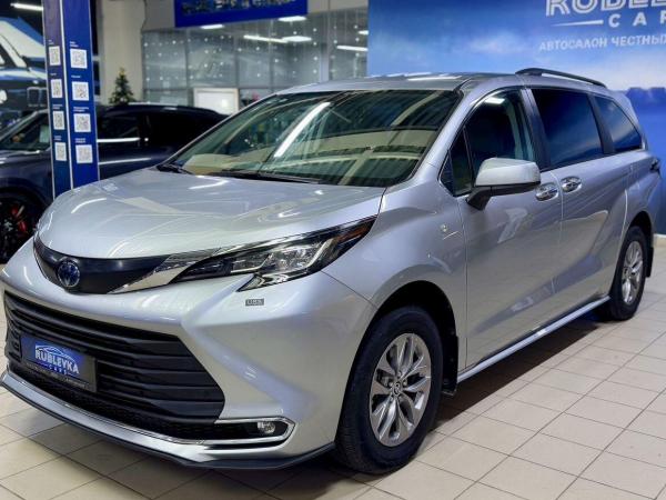 Toyota Sienna, 2021 год выпуска с двигателем Гибрид, 8 240 000 RUB в г. Москва