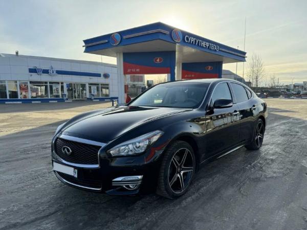 Infiniti Q70, 2016 год выпуска с двигателем Бензин, 2 690 000 RUB в г. Тверь