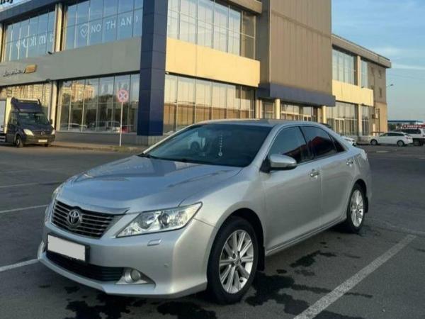 Toyota Camry, 2013 год выпуска с двигателем Бензин, 1 100 000 RUB в г. Санкт-Петербург