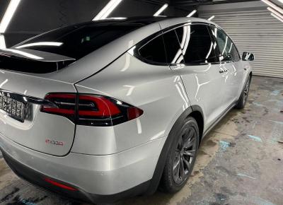 Фото Tesla Model X